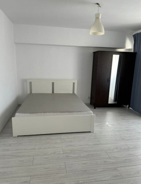 Piata Delfinului MegaMall,